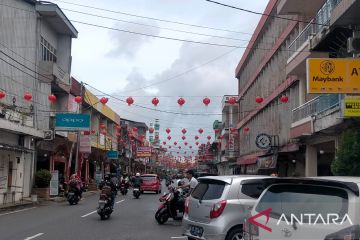 Panitia Imlek hias Kota Singkawang dengan ribuan lampion