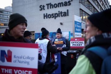 Dokter muda di Inggris ancam mogok kerja 72 jam pada Maret