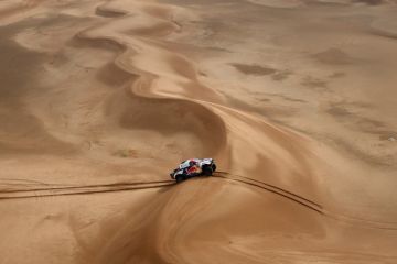 Al-Attiyah pertahankan puncak klasemen setelah etape 7 Dakar