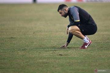 Jordi Amat tak permasalahkan kondisi lapangan Stadion Nasional My Dinh