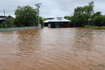 Banjir lumpuhkan kota wisata dekat Great Barrier Reef Australia