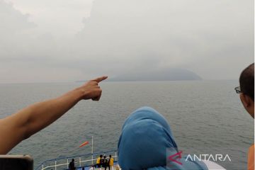 Pemprov Lampung imbau warga waspada erupsi Gunung Anak Krakatau