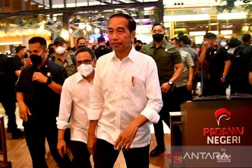 Presiden Jokowi keliling Kokas untuk cek aktivitas usai PPKM berakhir