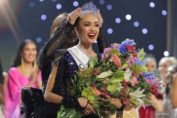 Miss USA Nola Gabriel rebut mahkota juara Miss Universe 2022