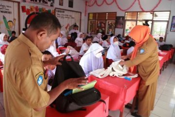 Razia Permainan Lato-Lato Di Sekolah