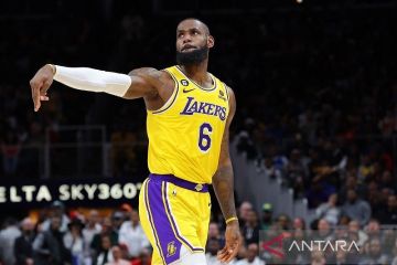 Davis 40 poin dan LeBron triple-double, Lakers menang atas Rockets
