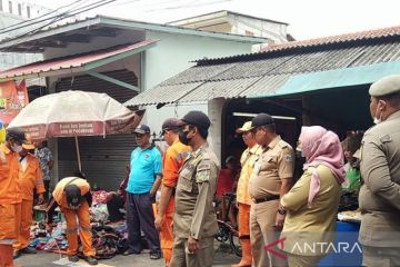 Pemkot Jakut tertibkan PKL Pasar Maja