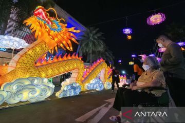 Gemerlap festival lampion sambut tahun baru imlek