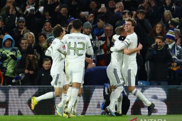 Leeds tampil gemilang untuk menang 5-2 atas Cardiff