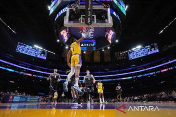 NBA : Sacramento Kings libas LA Lakers