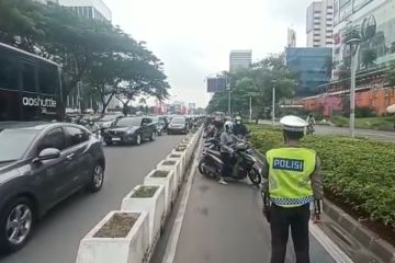 Polda Metro Jaya tegur pesepeda motor yang masuk jalur sepeda