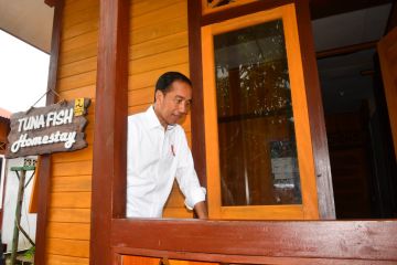 Presiden Jokowi tinjau "homestay" di kawasan wisata Bunaken