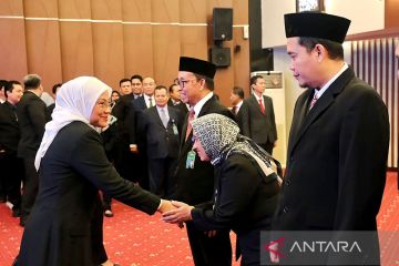 Menaker lantik pejabat baru tingkatkan kinerja organisasi