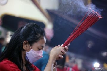 Ibadah malam Tahun Baru Imlek di Bogor