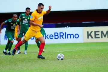 Persik Kediri lepas Arthur Felix