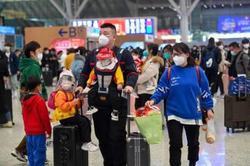 China catat kenaikan perjalanan kereta jelang Festival Musim Semi