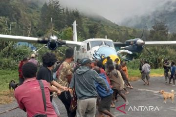 Pesawat SAM Air tergelincir di Beoga-Puncak Papua bawa 11 penumpang