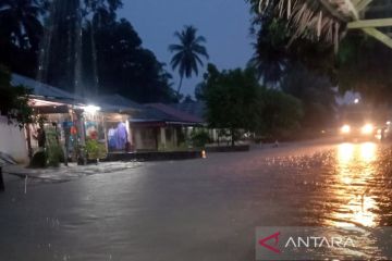 Lima daerah di Sumbar diterjang banjir akibat curah hujan tinggi