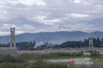 Pembangunan Kembali Jembatan Gantung di Sigi
