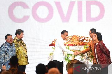 Jokowi sebut tekanan pandemi COVID-19 buat semua lini bekerja