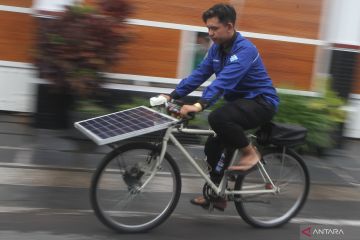 Sepeda tenaga surya inovasi mahasiswa di Malang