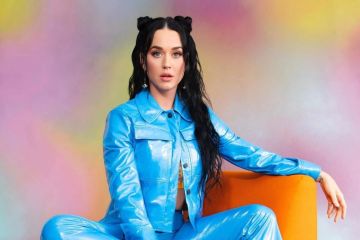 Katy Perry menyesal pernah tolak kerja bareng Billie Eilish