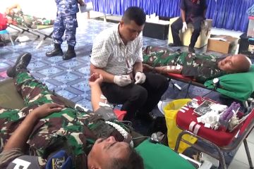 Aksi donor darah Pomal Lanal Kendari atasi kekosongan darah di PMI