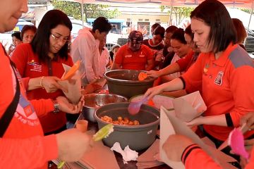 Dapur Tagana Kemensos layani ribuan jiwa korban banjir Manado