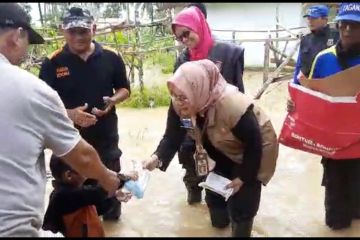 Dinsos Pandeglang salurkan bantuan bagi warga terdampak cuaca ekstrem