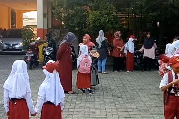 Disdik Kota Tangerang minta guru pastikan siswa dijemput oleh keluarga