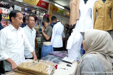 Presiden Jokowi ingin pedagang pasar optimistis hadapi tahun 2023