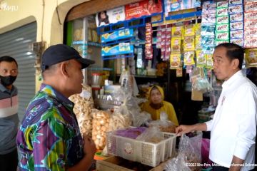 Presiden Jokowi sebut harga komoditas di pasar stabil kecuali beras