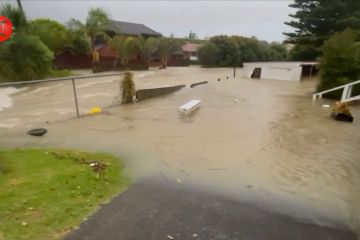 Rekor! Curah hujan selama 24 jam di Auckland picu banjir besar