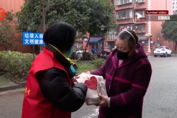 Perangi COVID-19, Chongqing distribusikan paket medis gratis