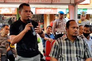 Suasana Jumat Curhat, ketika polisi tampung aspirasi masyarakat