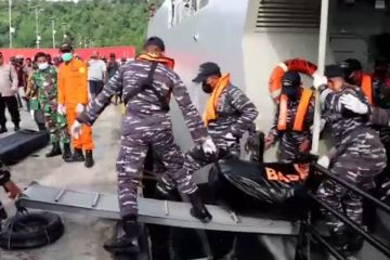 Tim SAR temukan 1 anggota TNI korban kapal terbalik di Yapen