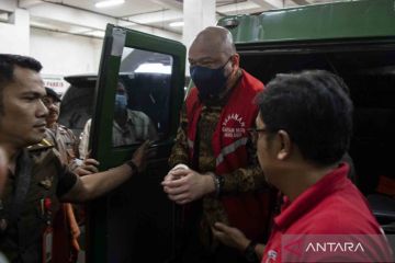 Irjen Pol Teddy Minahasa menjalani sidang dakwaan di PN Jakarta Barat