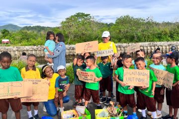 Komunitas MCC beri edukasi pilah sampah kepada anak PAUD di Ambon