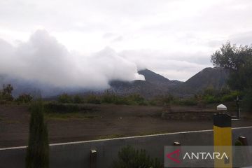 Aktivitas Gunung Bromo meningkat