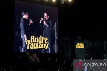 Jadi kejutan, Andre Taulany nyanyi di konser Dewa 19