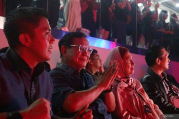 Prabowo hingga Ridwan Kamil saksikan konser Dewa 19