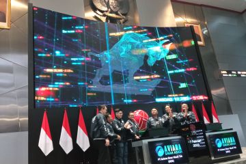 Aviana resmi melantai, saham dibuka naik 4,96 persen