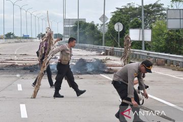 Tol Jatikarya 1 dan 2 akhirnya dibuka kembali setelah diblokade warga