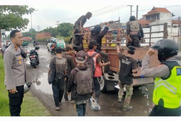 Polisi hadang suporter Persebaya tetap datang ke Semarang