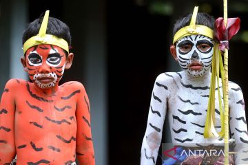 Uniknya ritual Ngerebeg di Bali