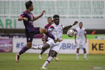 Arema FC akhiri tren negatif usai bekap Rans Nusantara FC 2-1