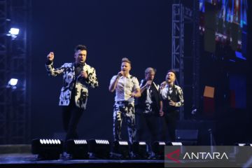 Westlife guncang ICE BSD dengan deretan lagu legendaris