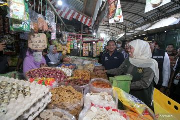 Gubernur Jatim: Stok beras cukup sambil tunggu panen raya Maret 2023