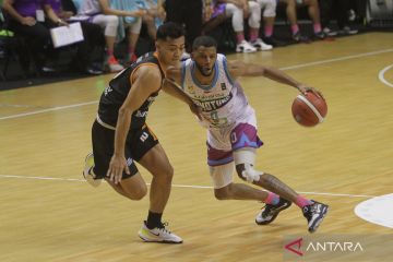 RJ Amartha Hangtuah Jakarta kalahkan Bumi Borneo Basketball