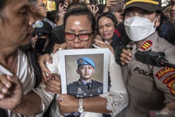 Kemarin, Vonis mati Sambo dan 20 tahun Putri Candrawathi